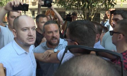 Belgrád: Összeszólalkoztak a haladók az ellenzékkel
