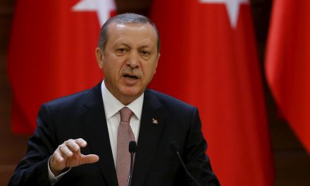 Erdogan: Törökország „nem enged” Finnország és Svédország NATO-csatlakozása kapcsán