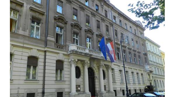 Zágráb: Horvátország szuverén állam és ezt tiszteletben kell tartani!
