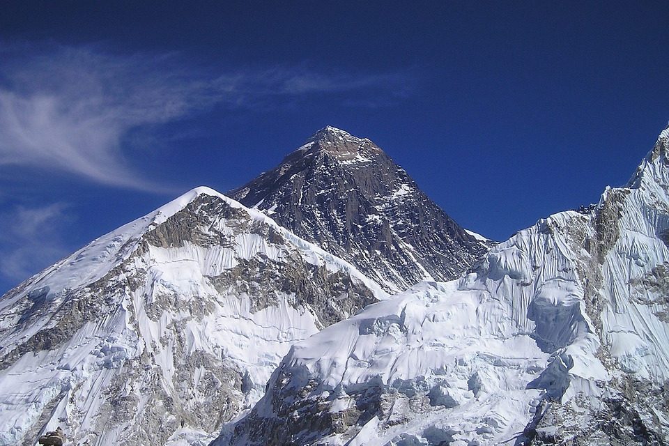 Betiltották az eldobható műanyagok használatát a Mount Everest térségében