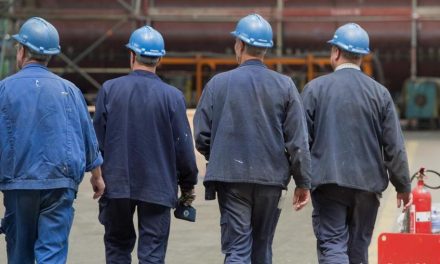 Szerbia: A „lízingelt” munkavállalók miatt tovább csökkennek a munkások jogai