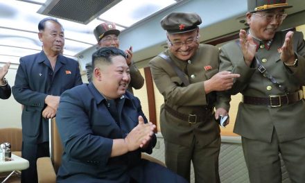 Kim Dzsongun felügyelte a legutóbbi, újabb fegyverrendszer kísérletét