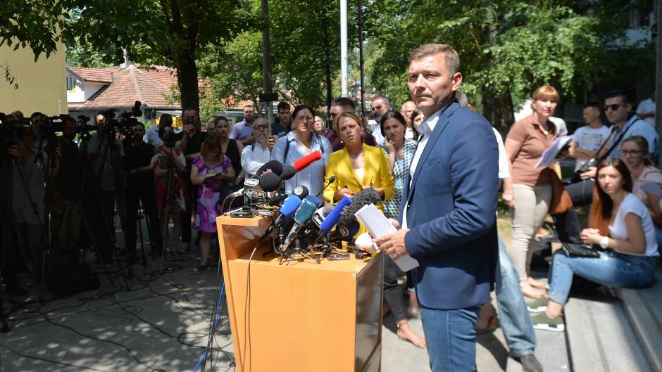 Szerbiában előválasztást szervez az ellenzék egy része