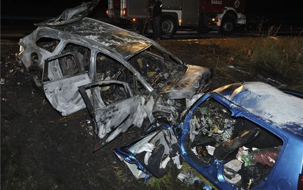 Forgalommal szemben hajtott az M5-ös autópályán egy autós, hárman meghaltak