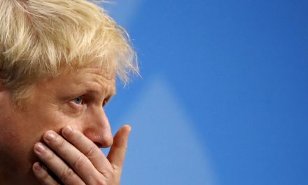 A brit kormány elvesztette a parlamenti többségét a Brexit miatt