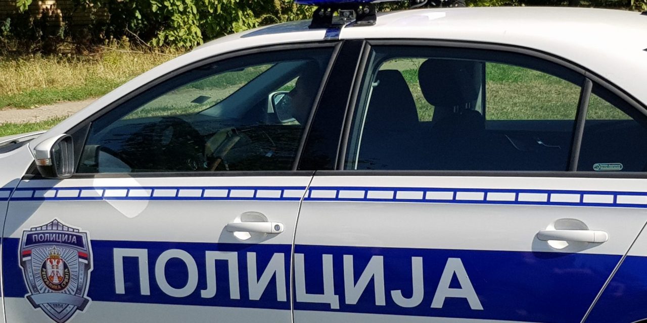 Belgrád: Egy lány bomlásnak indult holtteste került elő egy parkoló autóból
