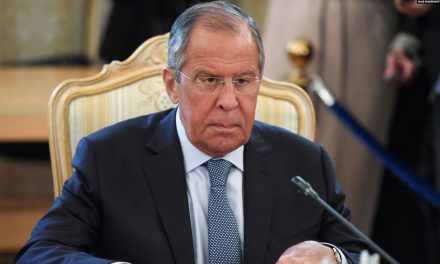 Lavrov: Nem szégyelljük megmutatni, hogy kik vagyunk