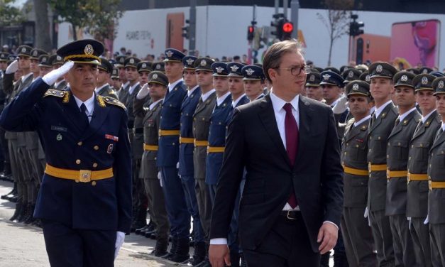 Vučić jelenlétében elemzik a hadsereg ütőképességét