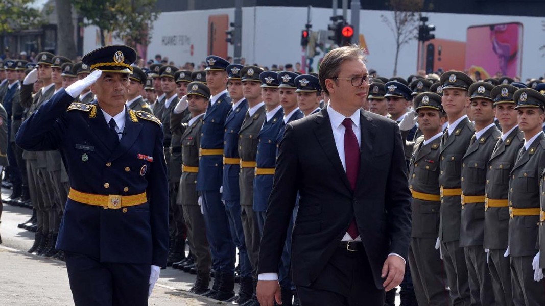 Vučić jelenlétében elemzik a hadsereg ütőképességét