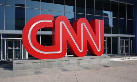 A CNN hírtelevízió visszautasította Donald Trump két kampányvideójának sugárzását
