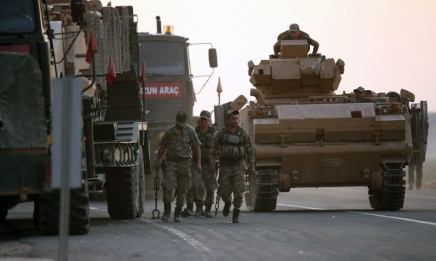 Törökország tovább nyomul előre Északkelet-Szíriában, az EU a hadműveletek leállítására szólít fel