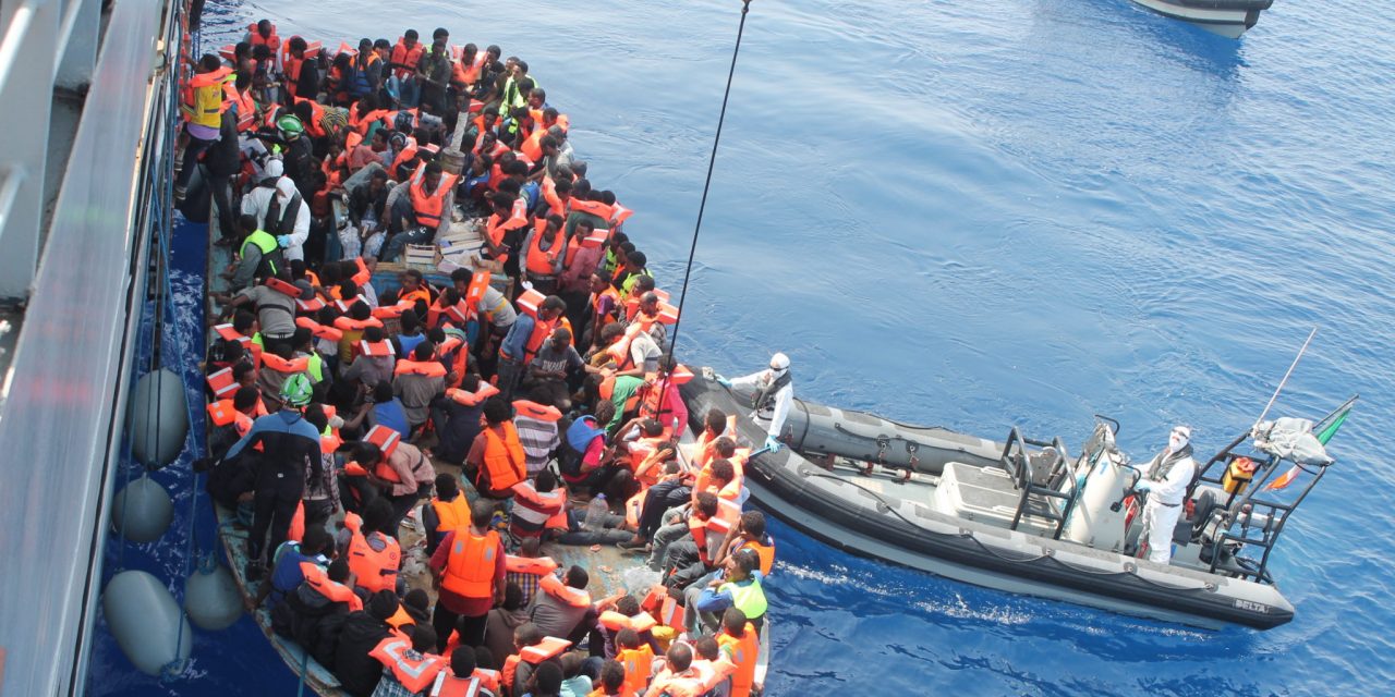 Európai Bizottság: A migránsmentő civilek tevékenységét nem szabad bűncselekménynek tekinteni