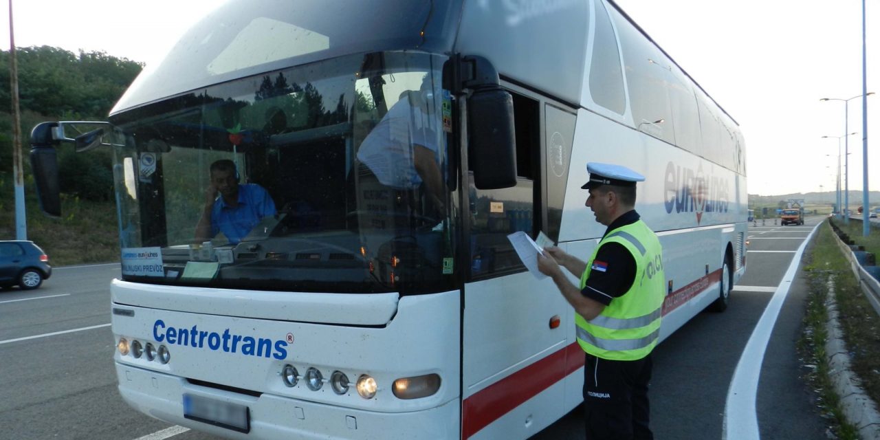 Fokozottan ellenőrzik a gyermekeket szállító buszokat