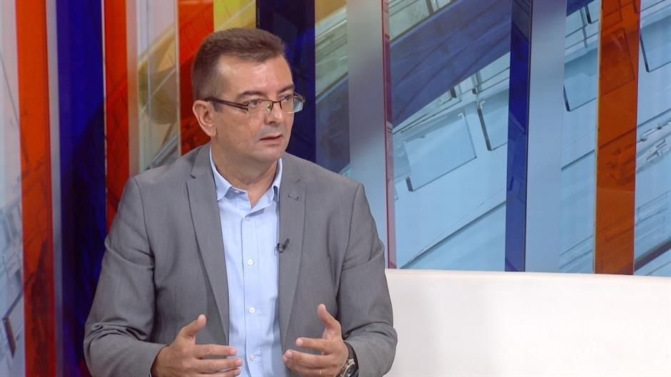 Veselinović: Hogyan lehetséges, hogy még az elrabolt ópázovai fiút is a párt céljaira használták fel?