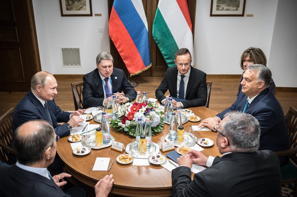 Budapesten tárgyal Vlagyimir Putyin