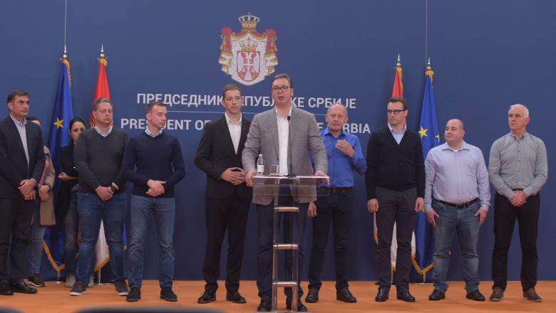 Vučić a Szerb Lista történelmi győzelméről beszélt