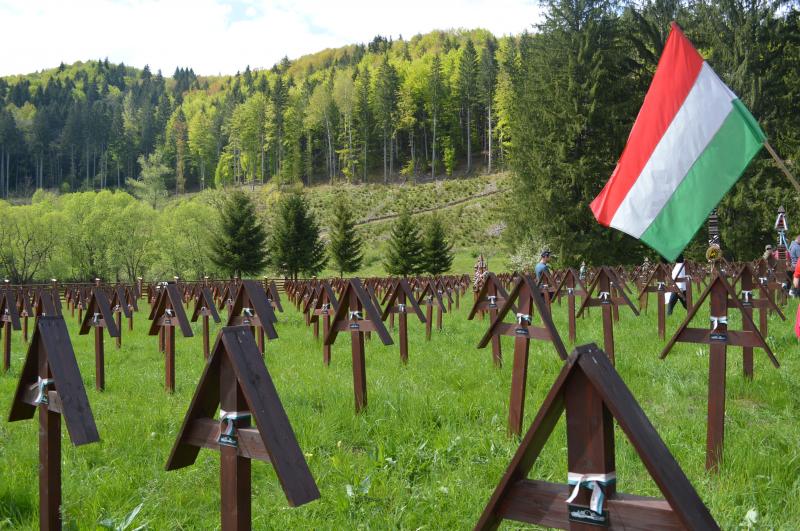 Kitüntették az úzvölgyi temetőfoglaló román nacionalistákat