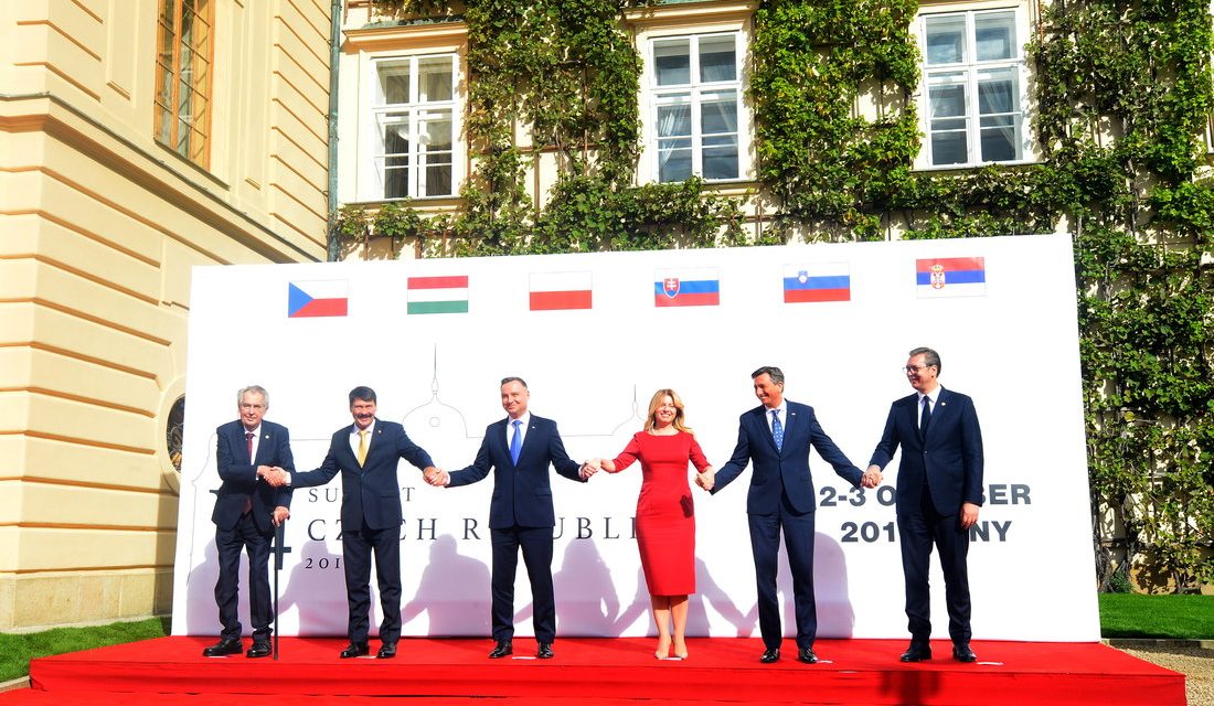 A Visegrádi Négyek támogatják Szerbia uniós csatlakozását