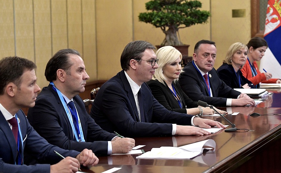 <span class="entry-title-primary">Az EBESZ jelenléte színjáték, Vučić élvezi a Nyugat támogatását</span> <span class="entry-subtitle">Szerbiai sajtószemle</span>