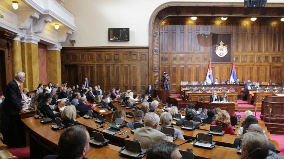 A szerb parlament elfogadta a jövő évi költségvetést