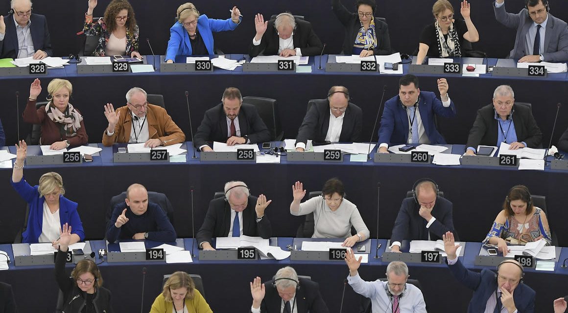 Éghajlatváltozási vészhelyzetet hirdetett az Európai Parlament