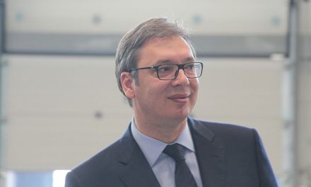Vučićot kiengedték a kórházból