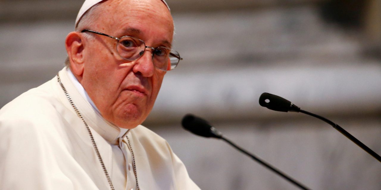 Vatikán: Új kincstárnokot nevezett ki a pápa, miután az előzőt elítélték pedofíliáért