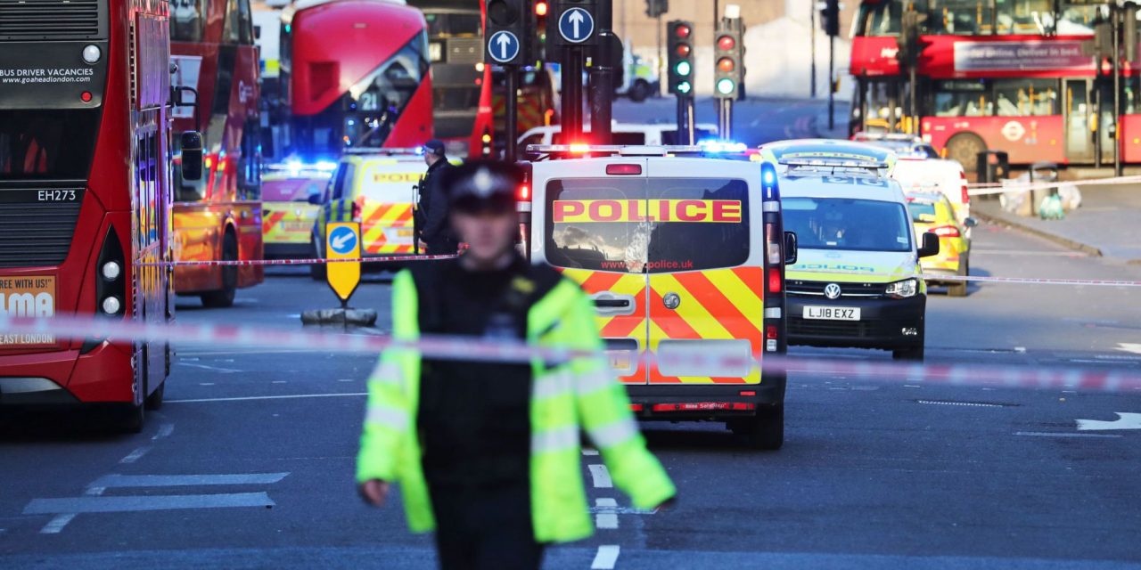 Terrorcselekménynek minősítették a londoni támadást, a gyanúsítottat agyonlőtték