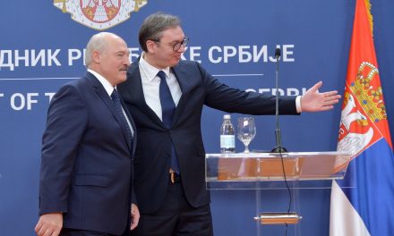 Vučić ma Lukasenkóval, holnap Putyinnal tárgyal
