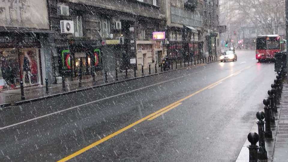 Belgrádban és Újvidéken leesett az első hó (Fotók)