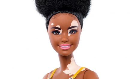 Bőrbeteg és haj nélküli Barbie babával bővítette kínálatát a Mattel