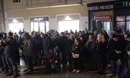 Ma ismét tiltakozó megmozdulást szervez Újvidéken a Szövetség Szerbiáért