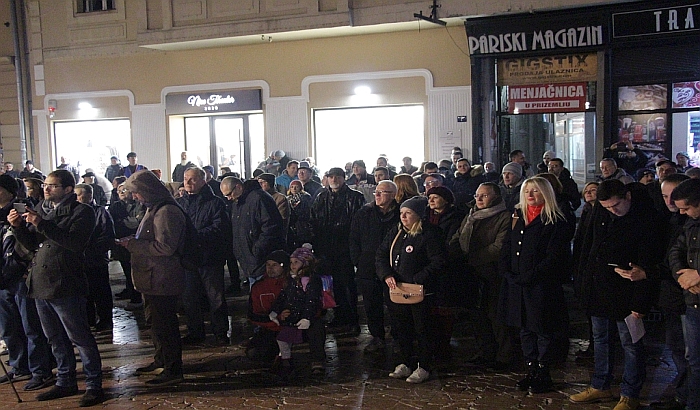Ma ismét tiltakozó megmozdulást szervez Újvidéken a Szövetség Szerbiáért