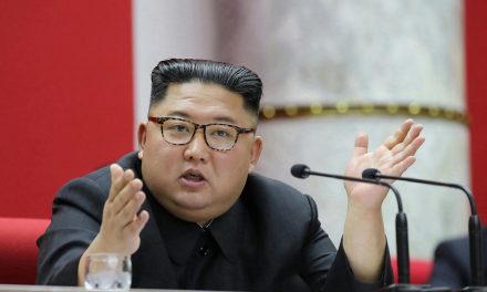 Kim Dzsongun sírva kért bocsánatot a népétől