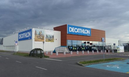 Technikai okok miatt nem nyitottak ki a Decathlon Magyarország áruházai