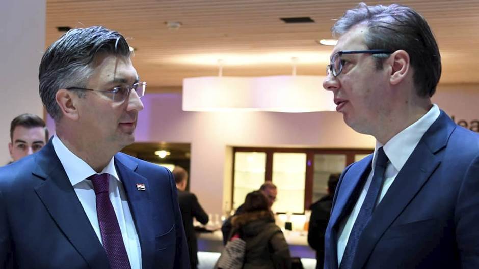 Aleksandar Vučić a horvát miniszterelnökkel tárgyalt Davosban