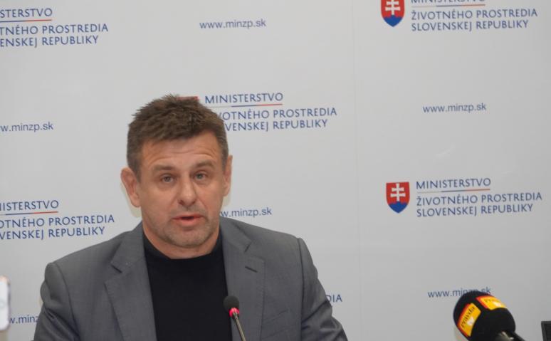 Sólymos László szlovák környezetvédelmi miniszter részegen randalírozott, majd lemondott posztjáról