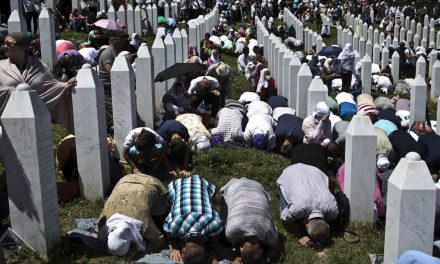 Az Emberi Jogok Európai Bíróságához fordultak a srebrenicai mészárlás áldozatainak családtagjai