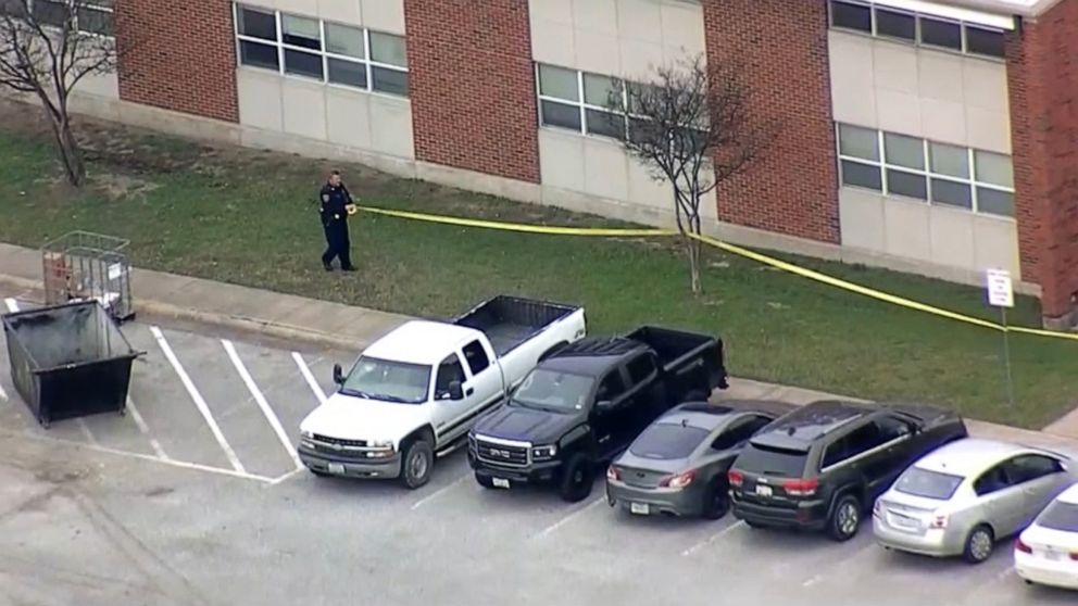 Lövöldözés egy texasi egyetemen, két halott
