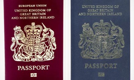 Márciustól ismét kék lesz a brit útlevél