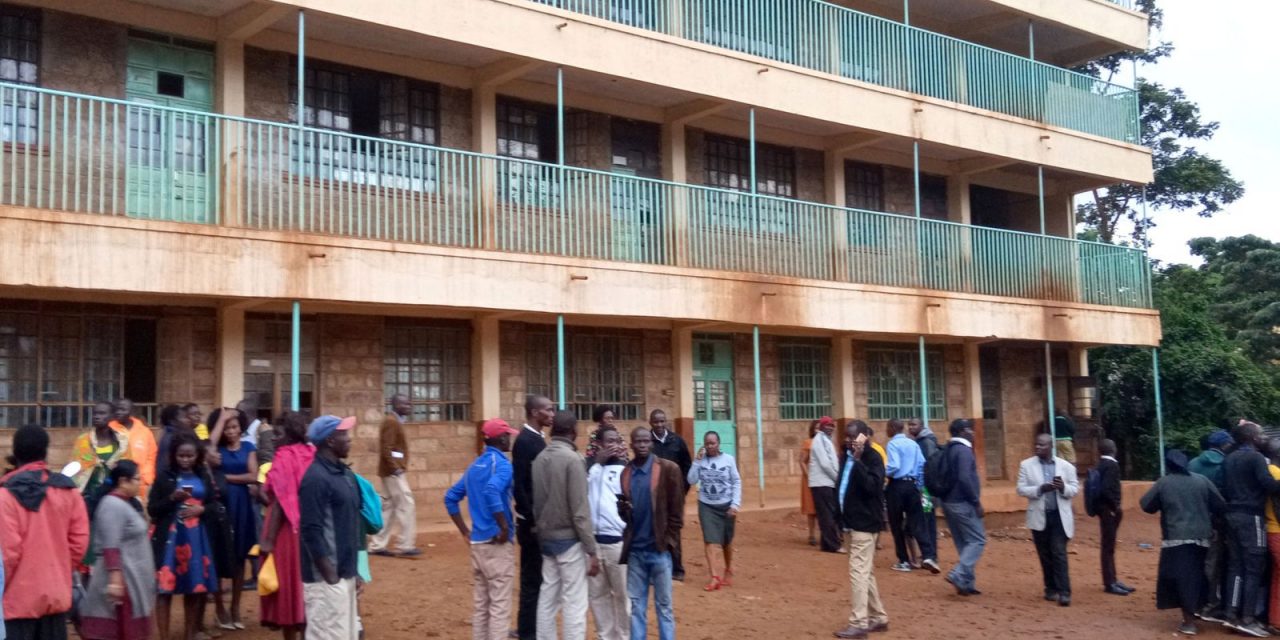 Tizenhárom kisiskolás halt meg egy tülekedésben Kenyában