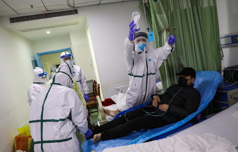 Kína már több, mint kétezer koronavírus-áldozatot elismert