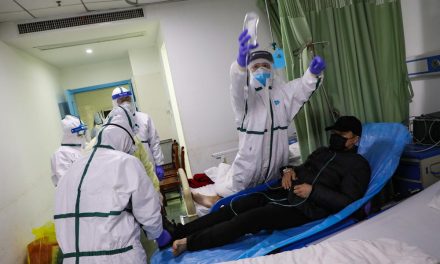 Koronavírus: Egy vuhani kórház igazgatója is belehalt a ferőzésbe