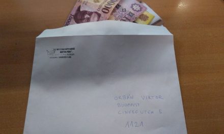 A Kutyapárt pénzt küldött Orbán Viktornak, miután adóbevallásból kiderült, hogy nincs megtakarítása
