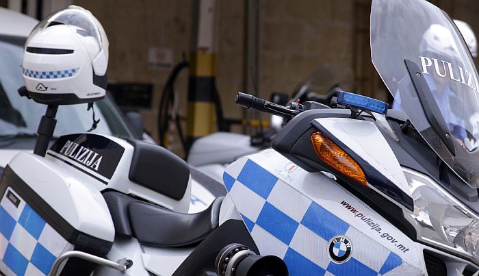 Máltán letartóztatták a közlekedési rendőrök több mint felét