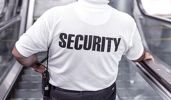 A magánbiztonsági cég emberei többe kerülnek az adófizetőknek, mint a rendőrök