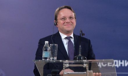 Vizsgálat jöhet a magyar EU-biztos, Várhelyi Olivér ellen