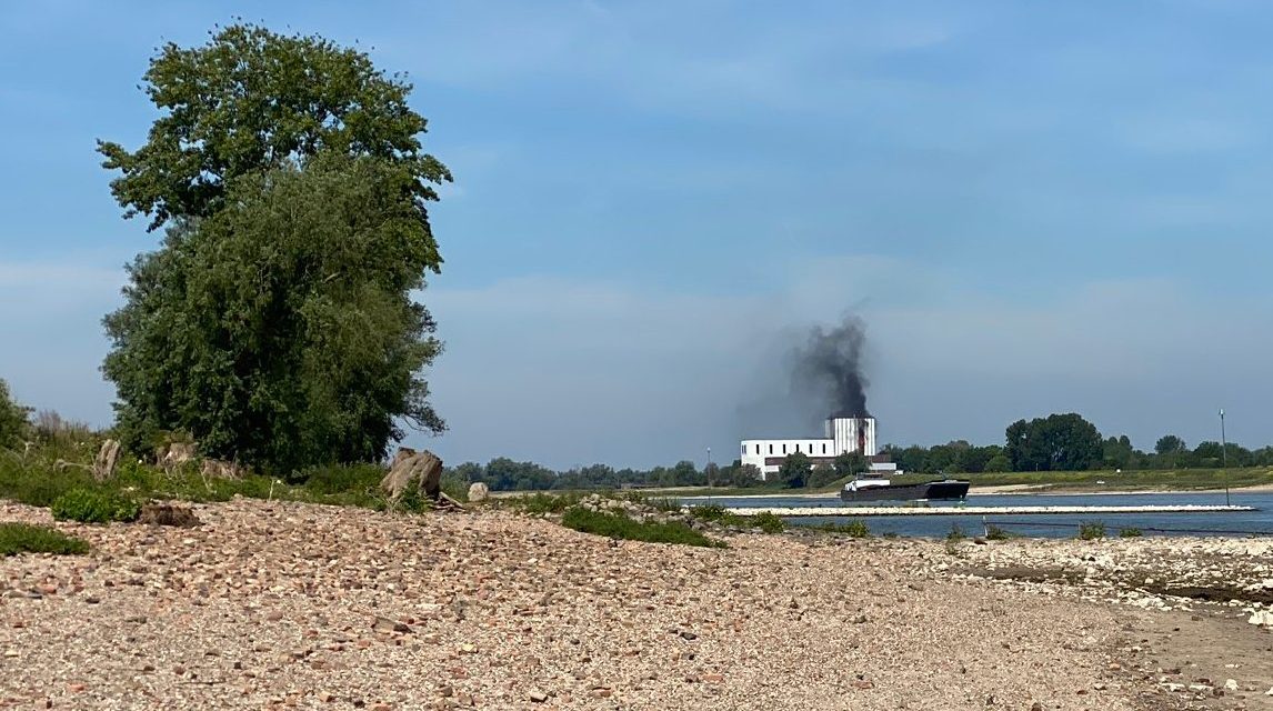 Komoly tűz keletkezett egy volt holland atomerőműben (Fotók)