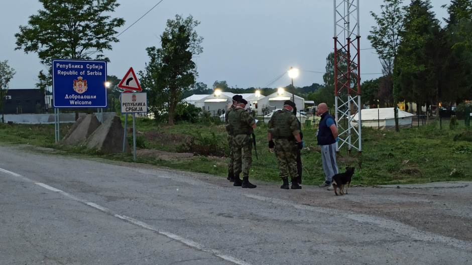 Megérkeztek Šidbe a katonai alakulatok