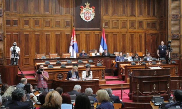 Szerdán dönt a szerb parlament a szükségállapot megszüntetéséről